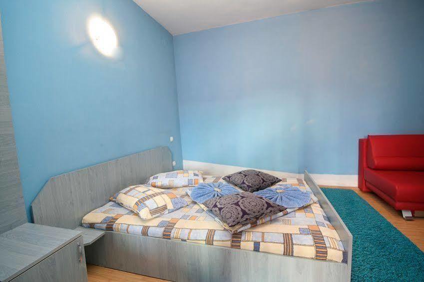 Pension La Viorel Isaila Sibiu Exterior photo
